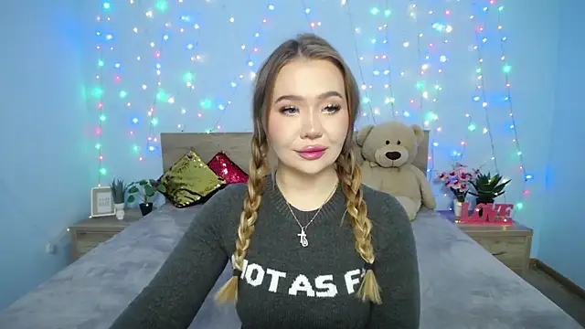 StacyYellig online show from January 25, 8:10 pm