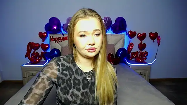 StacyYellig online show from February 4, 6:36 am