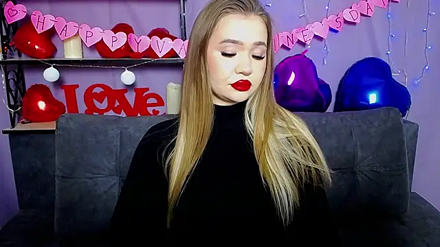 StacyYellig online show from February 14, 6:23 am