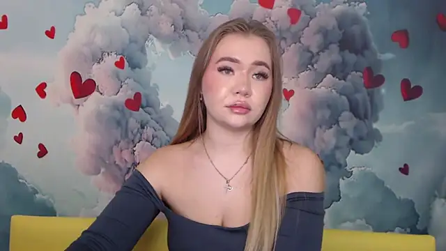 StacyYellig online show from February 20, 6:28 am