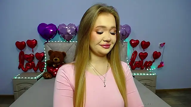 StacyYellig online show from March 5, 8:10 pm