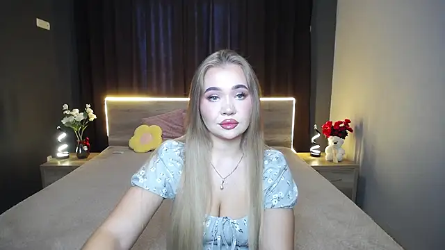 StacyYellig online show from September 11, 8:03 am