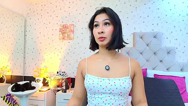 Snapshot of JulietaReyess chatting on April 21, 11:49 am JulietaReyess online show from April 21, 11:49 am