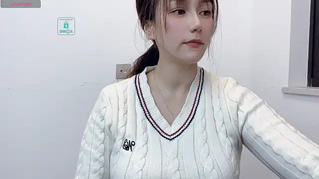 Snapshot of LIsha--170 chatting on December 6, 2:28 pm LIsha--170 online show from December 6, 2:28 pm