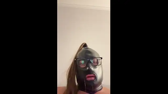 Snapshot of boycroo1 chatting on October 25, 8:14 pm boycroo1 online show from October 25, 8:14 pm