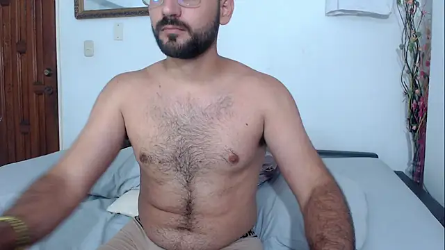 Snapshot of _Araboys_ chatting on June 29, 2:40 am Araboys online show from June 29, 2:40 am