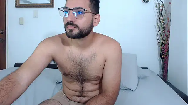 Snapshot of _Araboys_ chatting on June 29, 8:31 pm Araboys online show from June 29, 8:31 pm