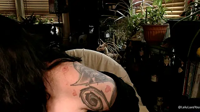 Snapshot of LeluLuvsYou chatting on September 11, 12:16 pm LeluLuvsYou online show from September 11, 12:16 pm