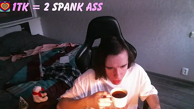 izilizi 23 online show from January 18, 1:15 pm