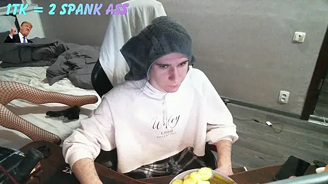 izilizi 23 online show from April 8, 6:30 pm