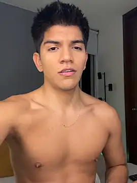 santiago 01 online show from April 1, 12:33 am