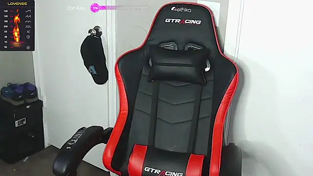 Snapshot of Ndnluv21 chatting on December 18, 6:03 pm Ndnluv21 online show from December 18, 6:03 pm