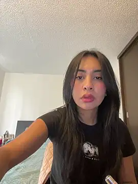 Snapshot of romma95 chatting on December 10, 4:49 pm romma95 online show from December 10, 4:49 pm