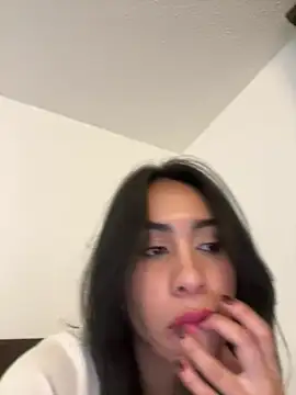 Snapshot of romma95 chatting on December 19, 5:50 pm romma95 online show from December 19, 5:50 pm