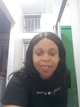 Snapshot of THESHORTQUEEN chatting on October 22, 2:01 am THESHORTQUEEN online show from October 22, 2:01 am