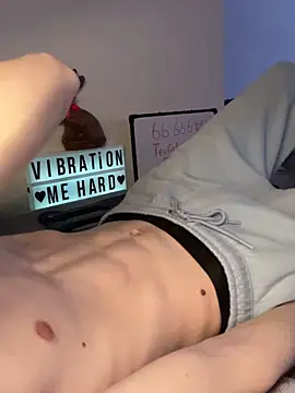 secret dream415 online show from April 5, 7:11 pm