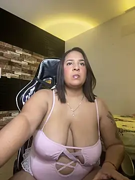 Snapshot of KathyHardcore69 chatting on July 20, 3:32 am KathyHardcore69 online show from July 20, 3:32 am