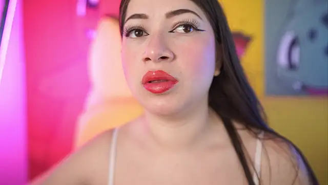 Snapshot of miss__pamela chatting on April 22, 11:01 am miss pamela online show from April 22, 11:01 am