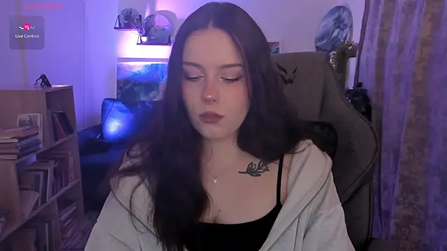 CoralineKeyns online show from February 26, 5:39 am