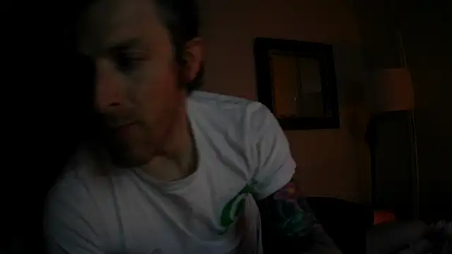 Snapshot of AddisonLTX chatting on April 18, 12:31 pm AddisonLTX online show from April 18, 12:31 pm
