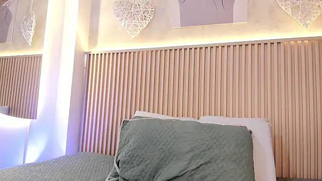 daiana curly online show from February 7, 8:23 pm