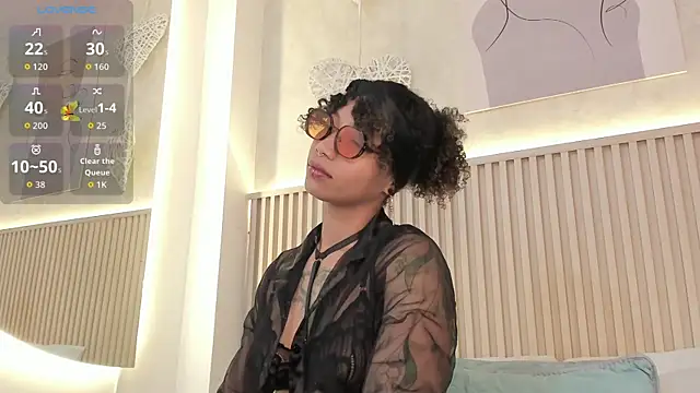 Snapshot of daiana_curly chatting on May 4, 8:05 pm daiana curly online show from May 4, 8:05 pm