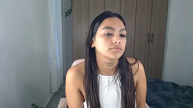 fairylatin222 online show from March 6, 10:36 pm