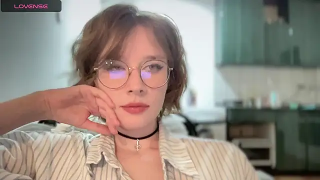 Snapshot of ms_christiana chatting on November 19, 1:38 am ms christiana online show from November 19, 1:38 am