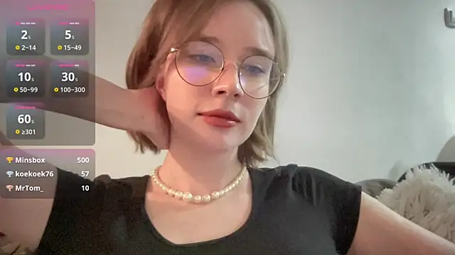 Snapshot of ms_christiana chatting on December 21, 2:19 am ms christiana online show from December 21, 2:19 am