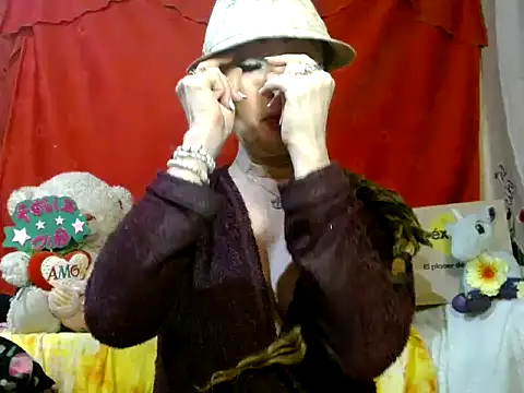 Snapshot of hottieperla chatting on March 29, 1:55 pm hottieperla online show from March 29, 1:55 pm