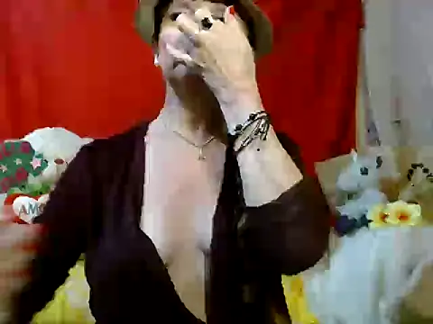Snapshot of hottieperla chatting on April 19, 4:28 pm hottieperla online show from April 19, 4:28 pm