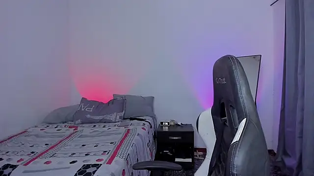 Alan26  online show from February 28, 12:22 am