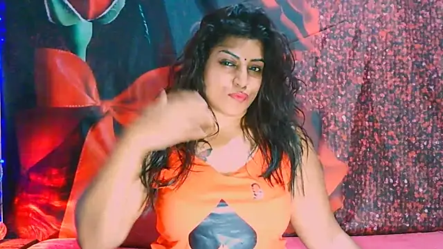 RoyalIndianCreamPuff online show from January 9, 6:04 pm