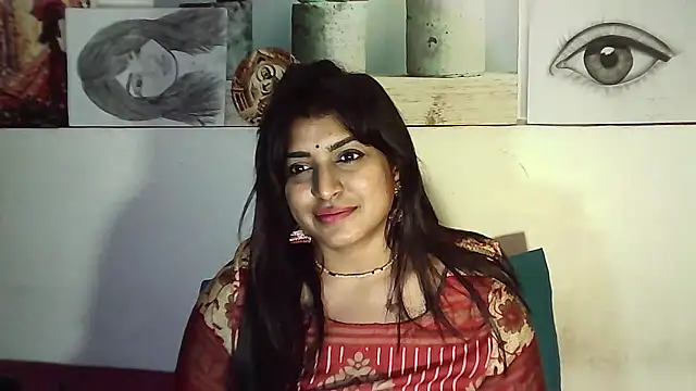 Snapshot of RoyalIndianCreamPuff chatting on May 29, 6:28 pm RoyalIndianCreamPuff online show from May 29, 6:28 pm