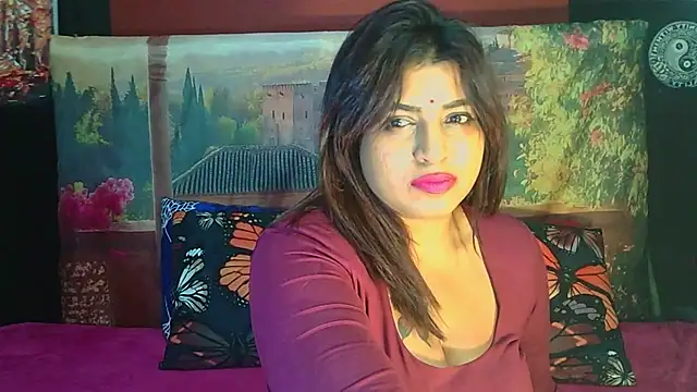 RoyalIndianCreamPuff online show from July 24, 6:50 pm