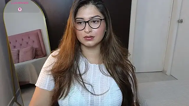 Snapshot of adara_lennox chatting on March 17, 8:23 pm adara lennox online show from March 17, 8:23 pm