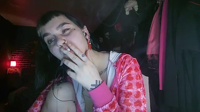 Snapshot of MoorderxDoll chatting on December 27, 8:50 pm MoorderxDoll online show from December 27, 8:50 pm