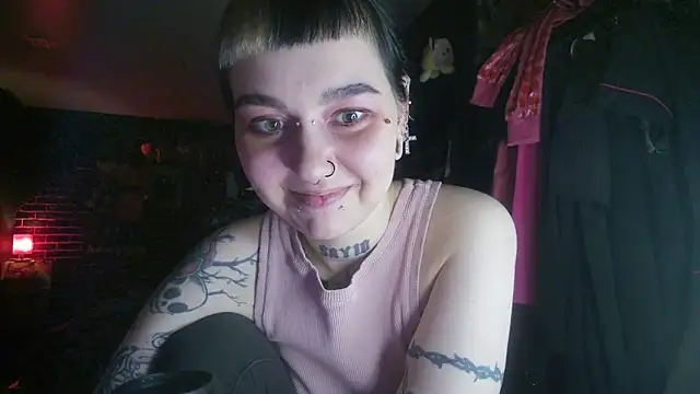 Snapshot of MoorderxDoll chatting on January 12, 6:38 pm MoorderxDoll online show from January 12, 6:38 pm