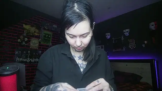 Snapshot of MoorderxDoll chatting on February 27, 6:30 pm MoorderxDoll online show from February 27, 6:30 pm