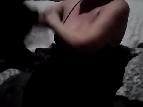 Snapshot of DragoneSFR chatting on January 27, 10:27 pm DragoneSFR online show from January 27, 10:27 pm