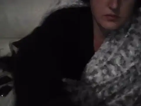 Snapshot of DragoneSFR chatting on January 31, 5:53 pm DragoneSFR online show from January 31, 5:53 pm