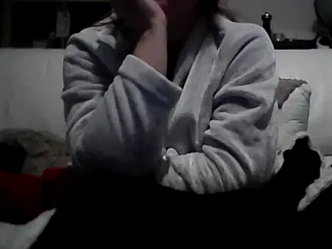 Snapshot of DragoneSFR chatting on February 25, 10:07 pm DragoneSFR online show from February 25, 10:07 pm