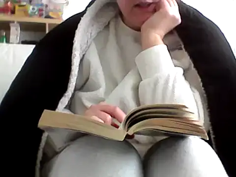 Snapshot of DragoneSFR chatting on March 3, 10:06 am DragoneSFR online show from March 3, 10:06 am