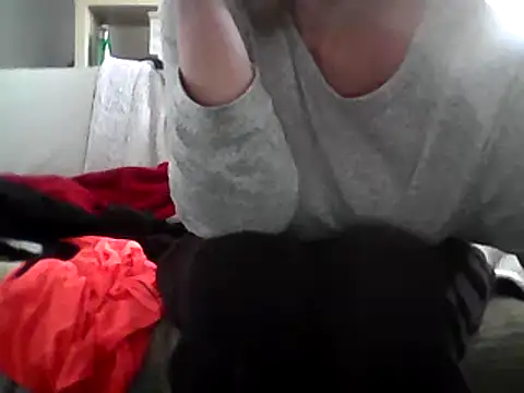 Snapshot of DragoneSFR chatting on March 19, 8:01 am DragoneSFR online show from March 19, 8:01 am