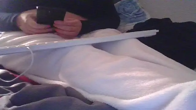 Snapshot of DragoneSFR chatting on September 21, 7:26 pm DragoneSFR online show from September 21, 7:26 pm