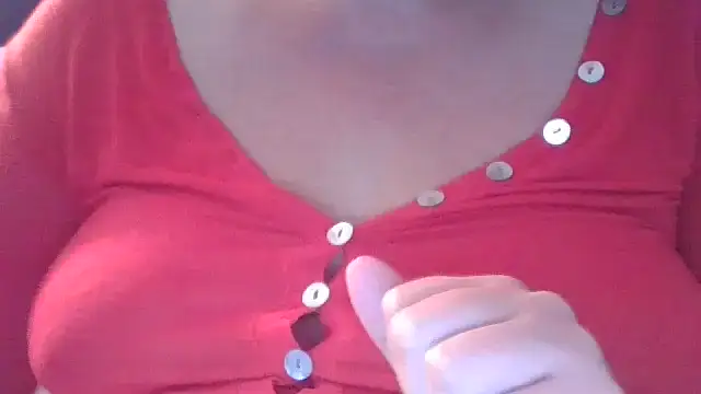 Snapshot of DragoneSFR chatting on October 28, 7:05 pm DragoneSFR online show from October 28, 7:05 pm