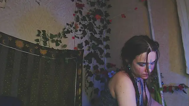 Tiny Witch online show from June 9, 11:05 pm