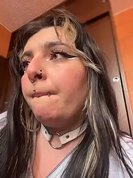 Sachi Meow online show from February 26, 7:35 pm