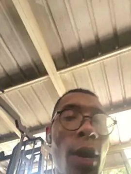 Aaronblack1  online show from May 25, 5:19 pm