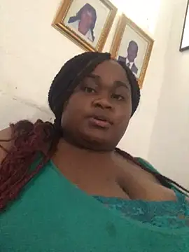 hugexboobs69 online show from May 3, 7:31 pm